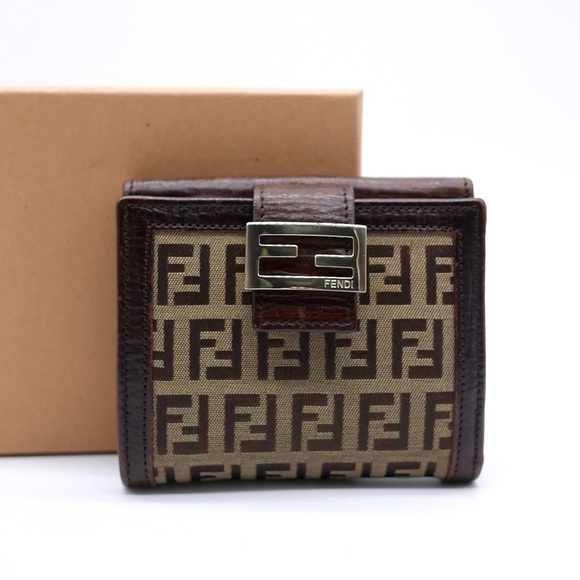 Fendi Handbags - 🍓FENDI Zucca Compact Wallet